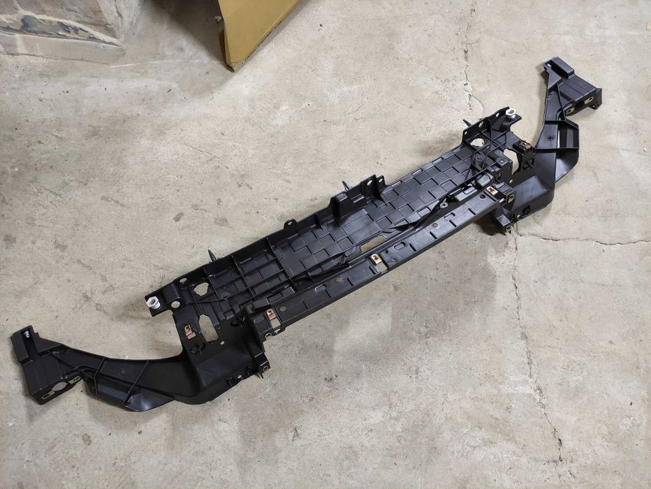 Панель передняя Ford Fusion USA 2017-2020 телевизор пластик Фьюжен США