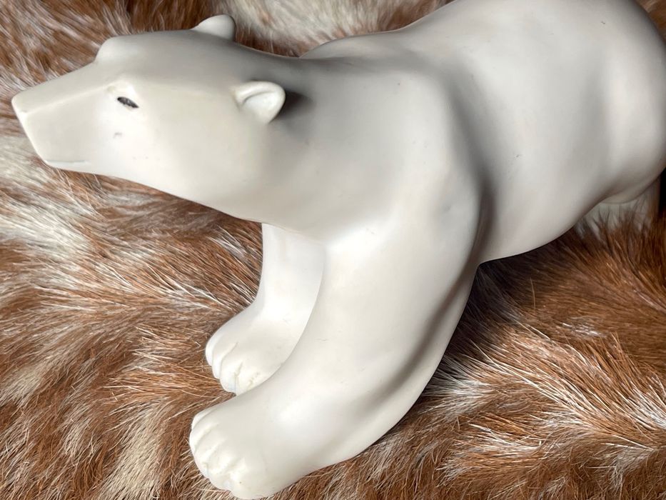Réplica da escultura 'Urso Polar' de François Pompon