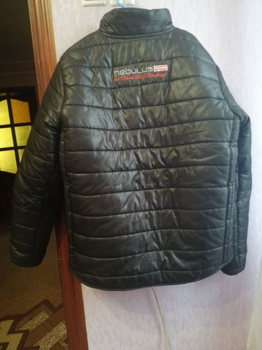 Продам очень тёплую и легенькую мужскую курточку