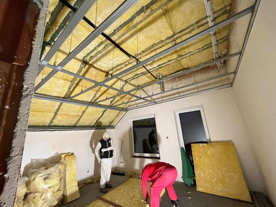 Zabudowa poddaszy, szpachlowanie ścian