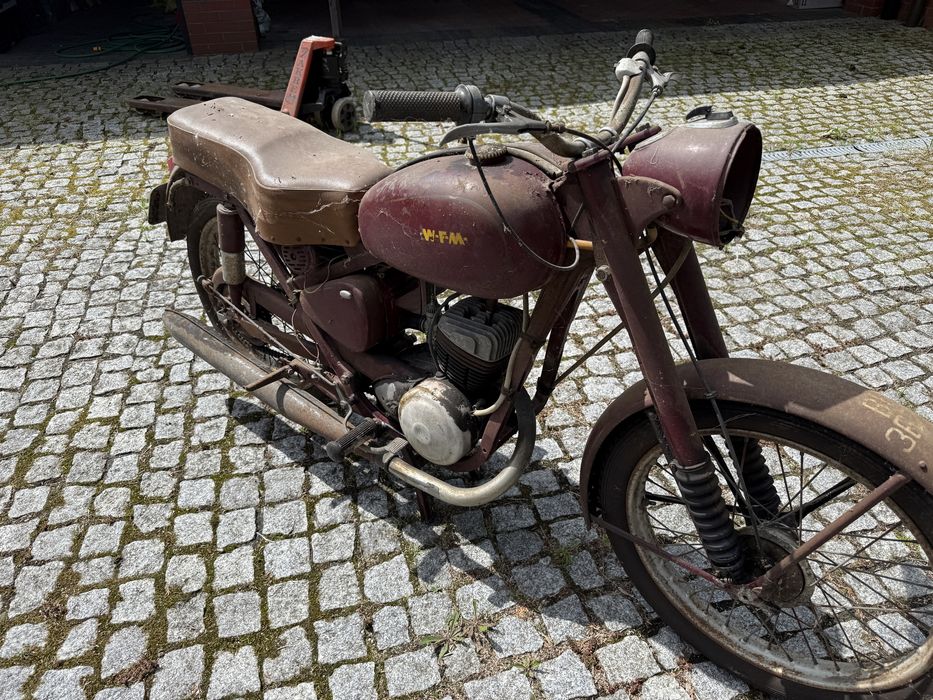 WFM z dokumetami 1966