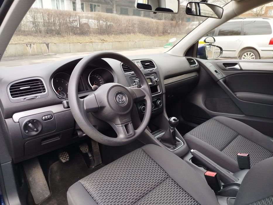 Уроки водіння. Навчання практичного водіння.