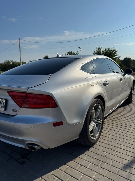 Продам Audi A7 3.0 бензин