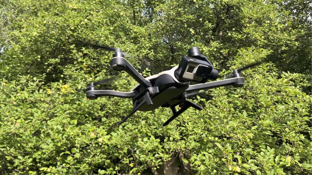 Квадрокоптер для аеровідеозйомки GoPro KARMA Drone