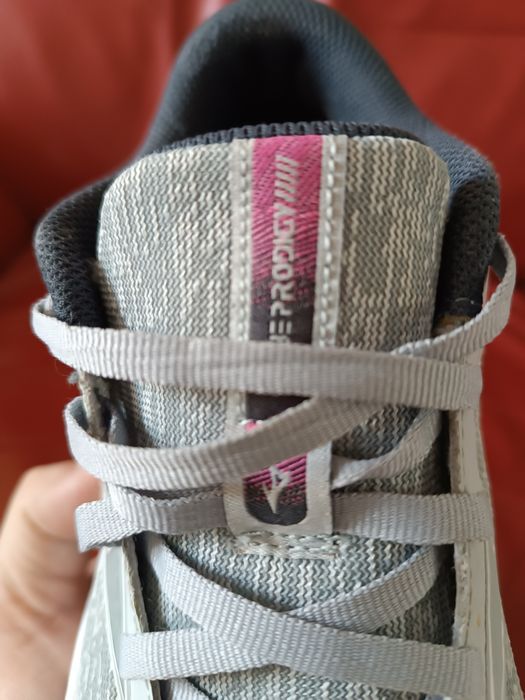 Кросівки Mizuno 38 розміру