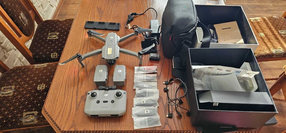 DJI Mavic Air 2 Fly More Combo.