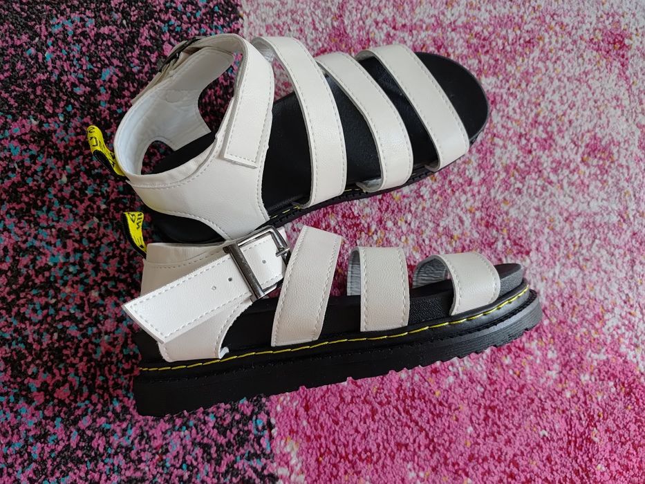 Sandały jak Dr Martens