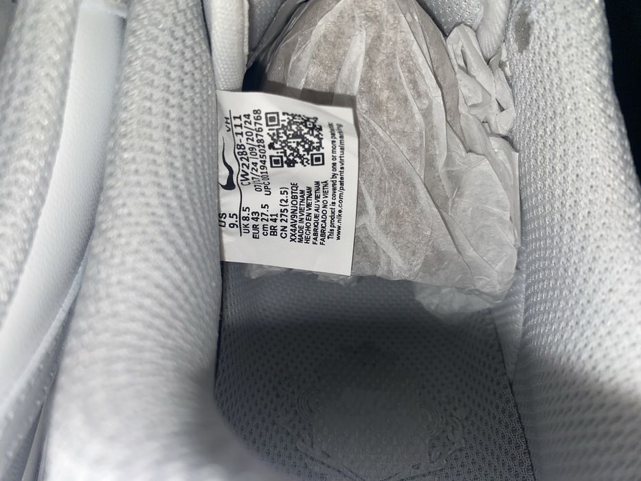 Nike Air Force 1 – Białe – Rozmiar 43