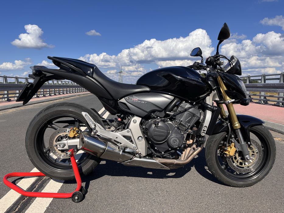 Honda Hornet  !!!