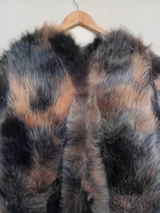 Casaco de pelo Vera&Lucy preto e laranja