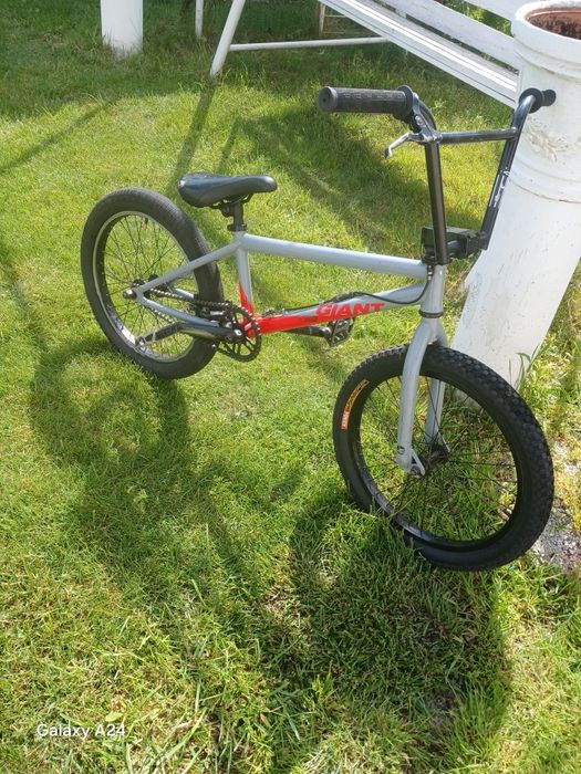Велосипед BMX Giant
