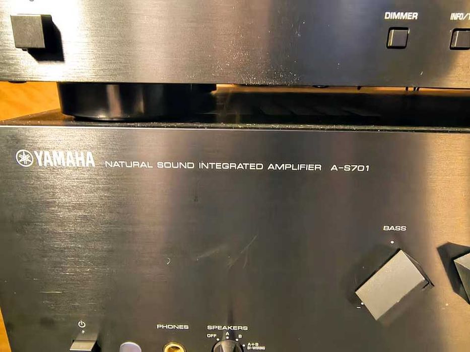 Wzmacniacz stereo Yamaha A-S701 + tuner