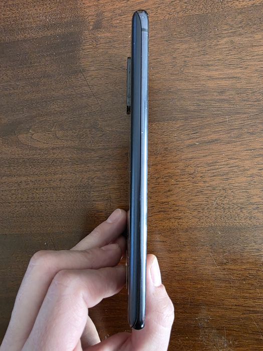 Продам Samsung s20 fe