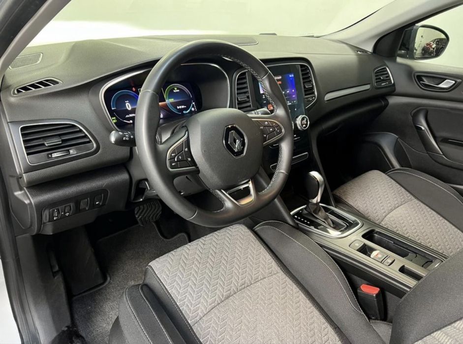 Aluga- se Renault Mégane Sport Tourer 1.5 aluguel