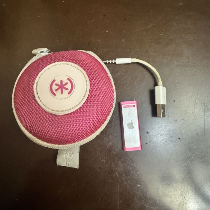 Продам міні плеєр від Aple