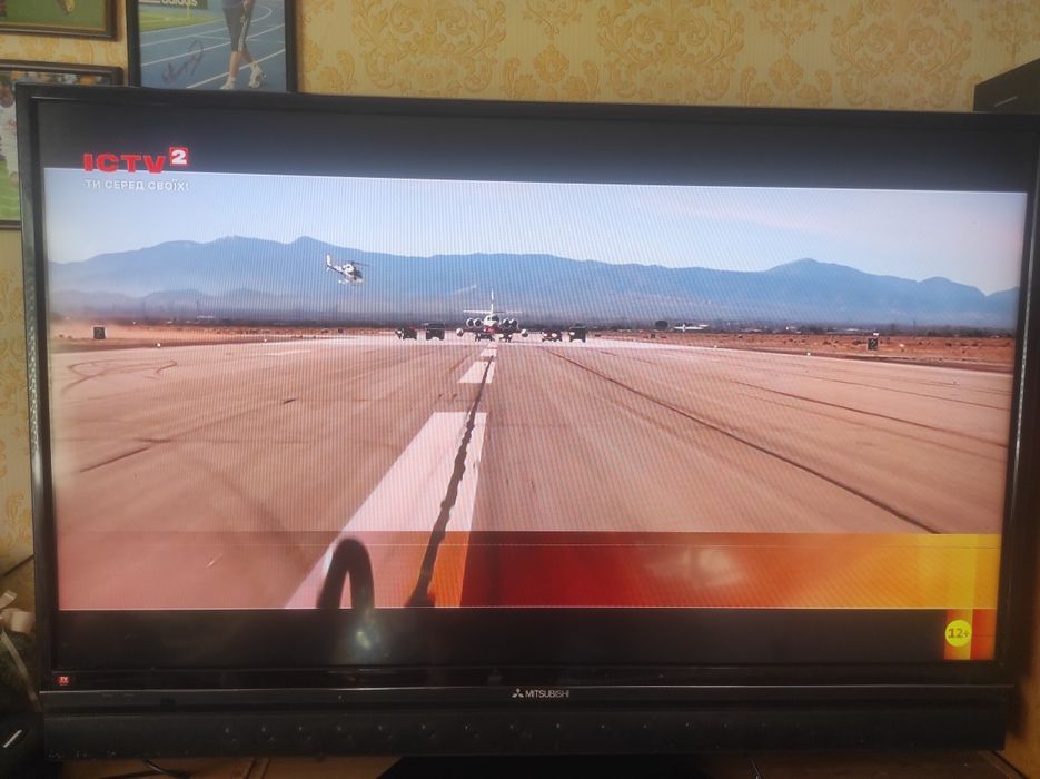 Телевізор мітсубісі 55 "
