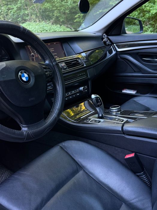 Продам BMW f10 528i
