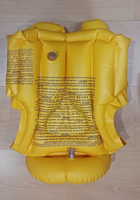 Colete insuflável para criança