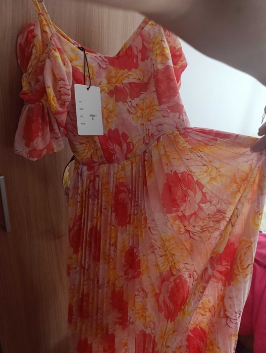 Vendo vestido colorido Novo