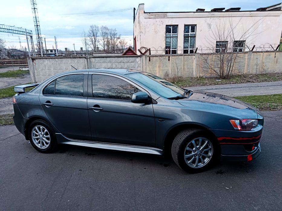 Mitsubishi lancer 10