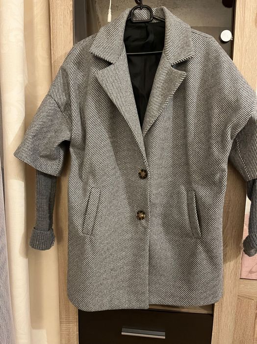 Kurtka typu krótki płaszczyk