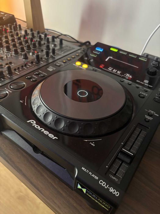 Par CDJ-900 Pioneer – Ótimo estado + Malas incluídas (DJ)