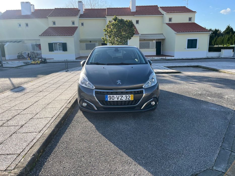 Peugeot 208 1.2 PureTech Signature