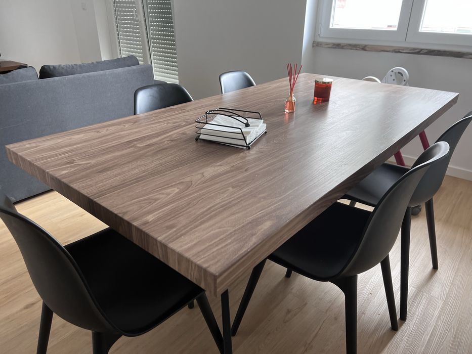 Mesa de Jantar SKLUM + 7 Cadeiras SKLUM Pretas