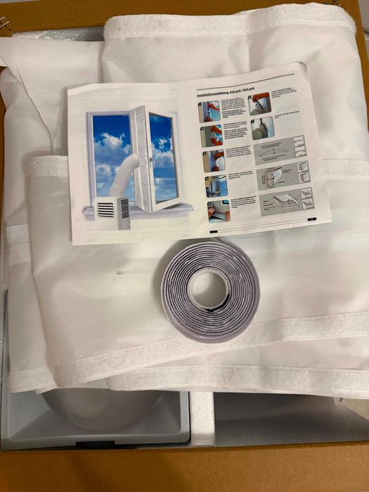Ar condicionado portátil Whirlpool PACF212HP W 12, com capacidade de 12.000 BTU + manga para janela