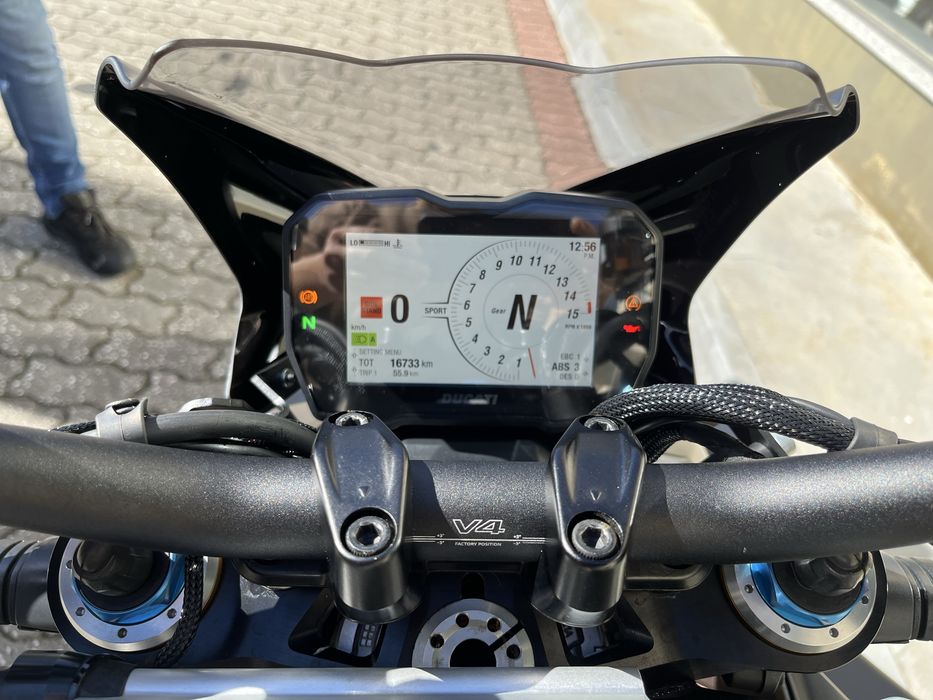 Ducati Streetfighter V4S