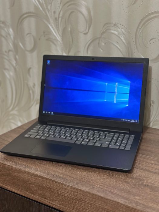 Ноутбук Lenovo V145-15AST