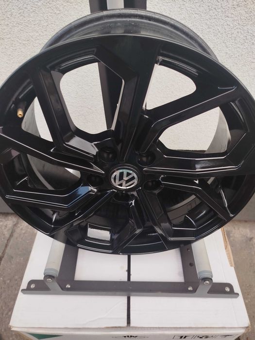A440#Alufelgi Uzywane  17" 5x112 Et 40 7J Vw Skoda Audi