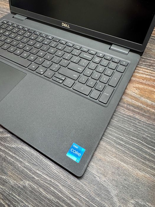 Ноутбук Dell Latitude 3520 - 15.6 FHD |intel core i5-1135G7| DDR4-16GB |SSD-240GB |Intel Iris Xe