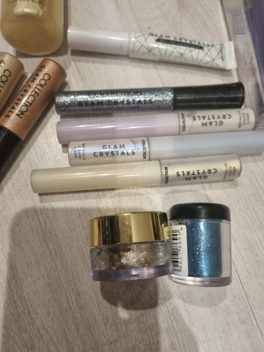 Zestaw 12 nowych kosmetyków  marki Collection Cosmetics. 

​W skład ze