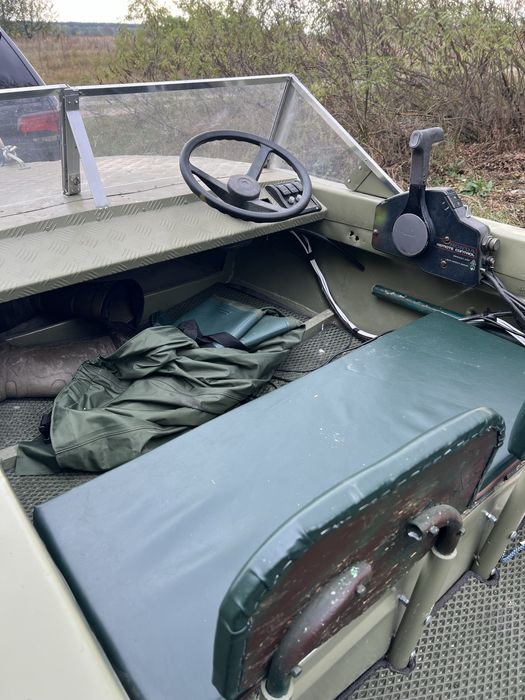 Продам човен Немон з мотором Honda 25