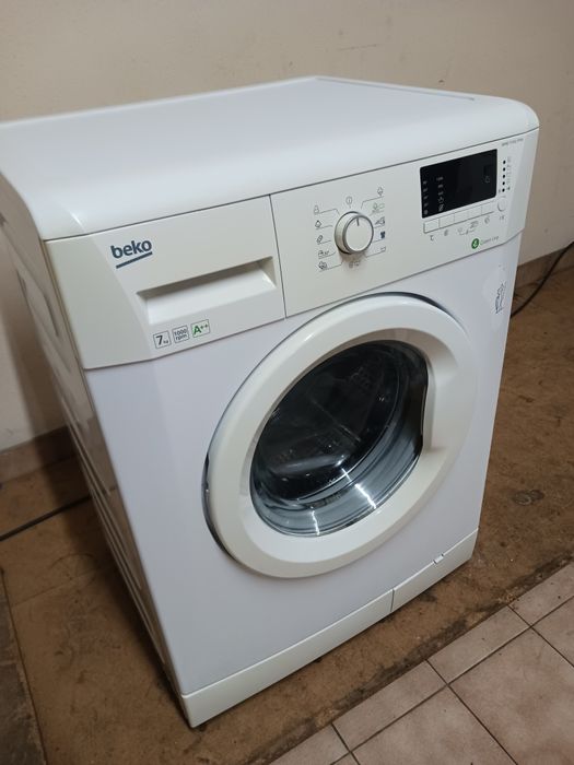 Máquina de Lavar Roupa BEKO – 7kg, Classe A++, 1000 rpm

Máquina de la