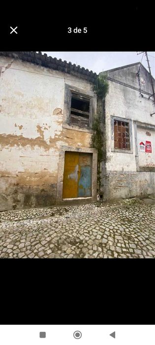 Vendo está casa em Santarém ao pé da estação de comboios