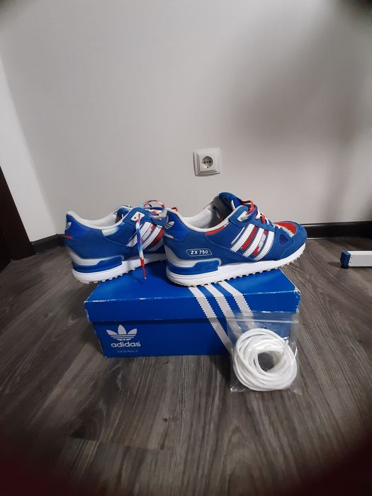 Продам  кросівки  Adidas