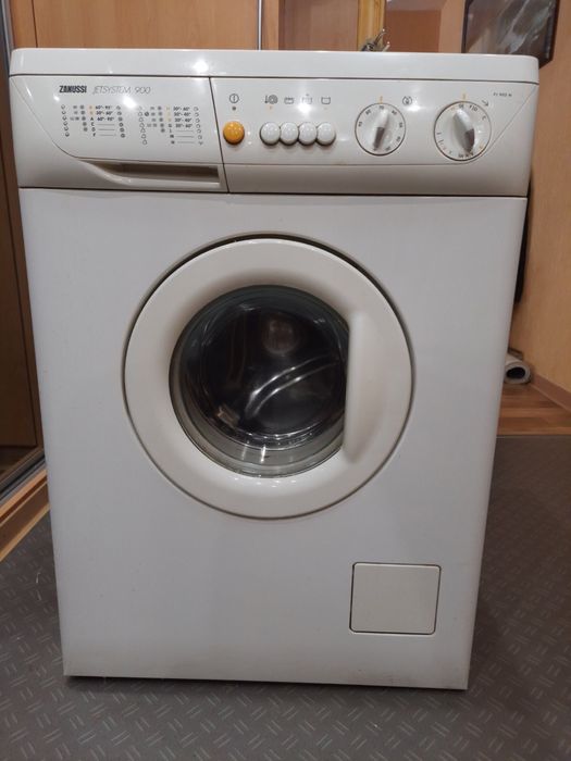 Стиральная машинка Zanussi