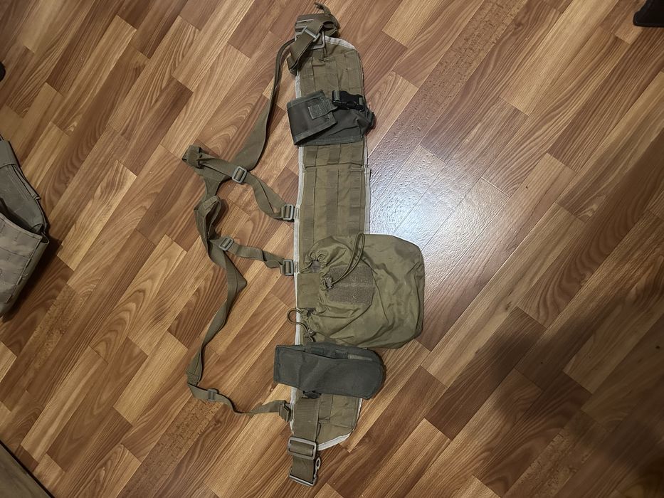 Продам разгрузочный пояс НГУ РПС , сбросник магазинов и 2 подсумка