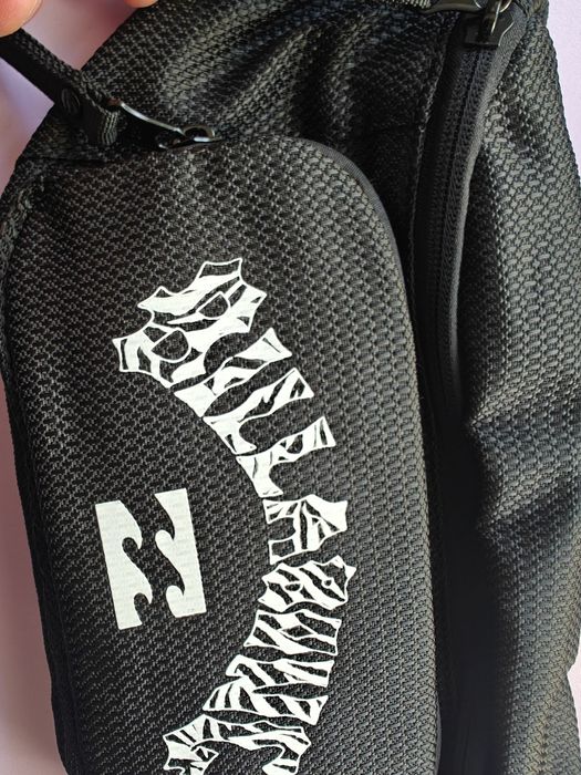 Czarna saszetka nerka Billabong BLB-M-003-07