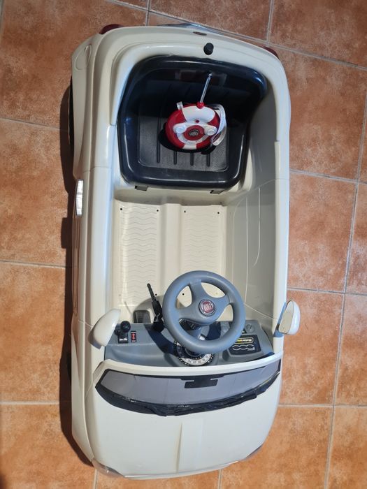 Fiat 500 branco/bege Veículo c/ bateria 12V