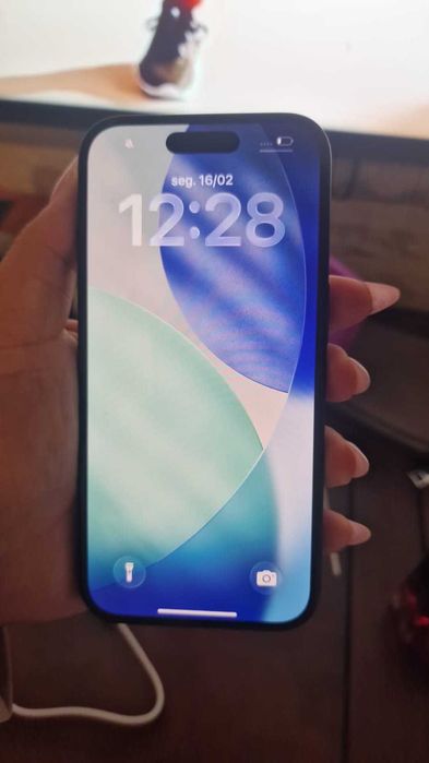 Iphone 16 256GB em ótimas condições praticamente novo