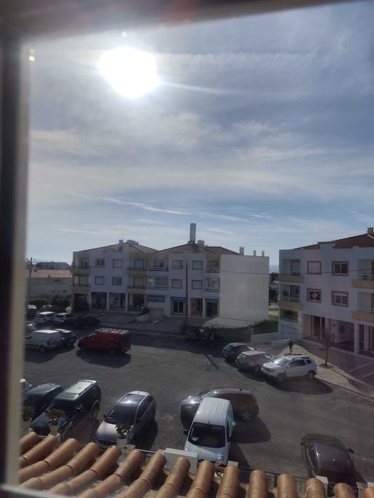 T3+1 duplex renovado em Santa Cruz, arrendamento temporario de Outubro de 2026 a Maio de 2027