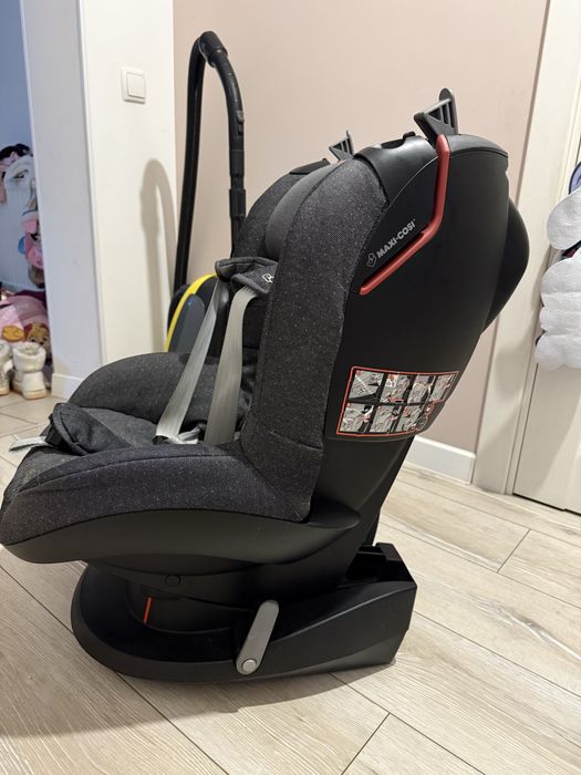 Дитяче автокрісло Tobi Maxi Cosi 9-18 кг, від 9 місяців до 4 років