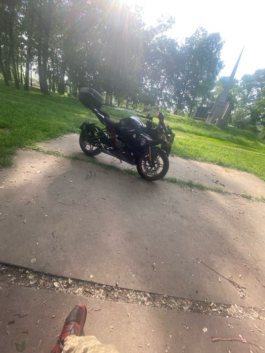 Voge 300rr продаж була скользачка