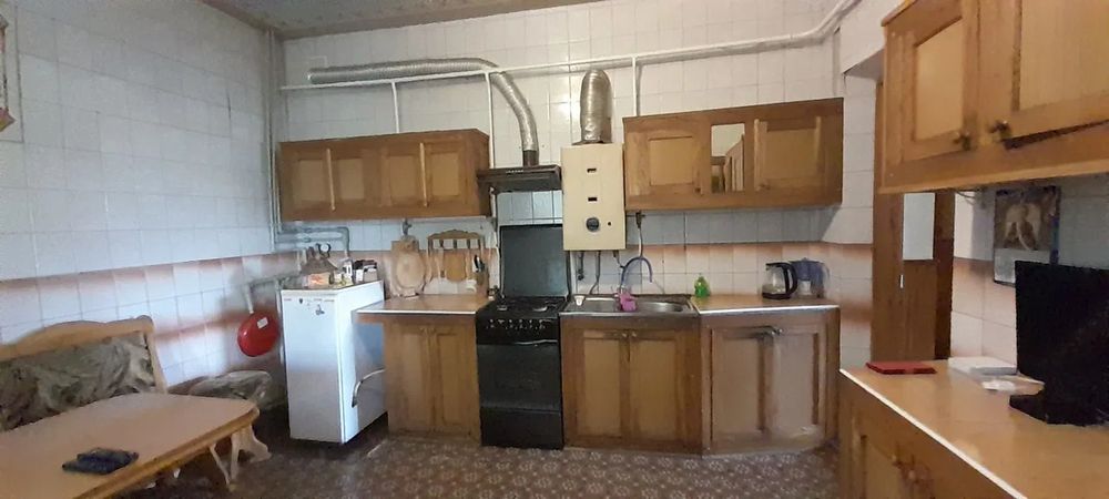 Продам добротний 2-о поверховий будинок. Район С.Балашівка.