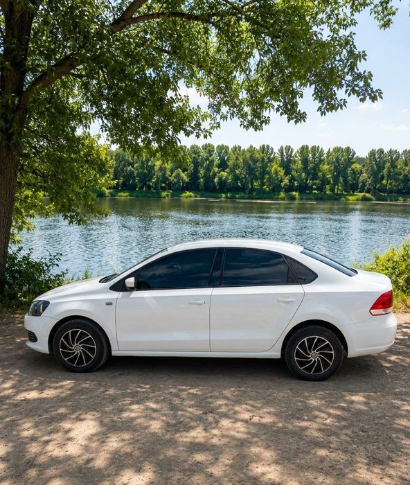 Продам Volkswagen Polo 2013р 1.6 газ/бензин