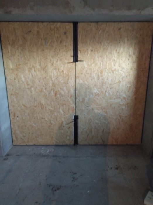 Продам гаражні ворота