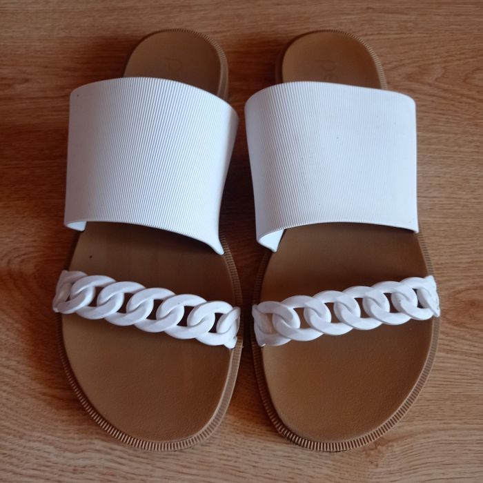 Шльопанці  Petite Jolie ( р.40)